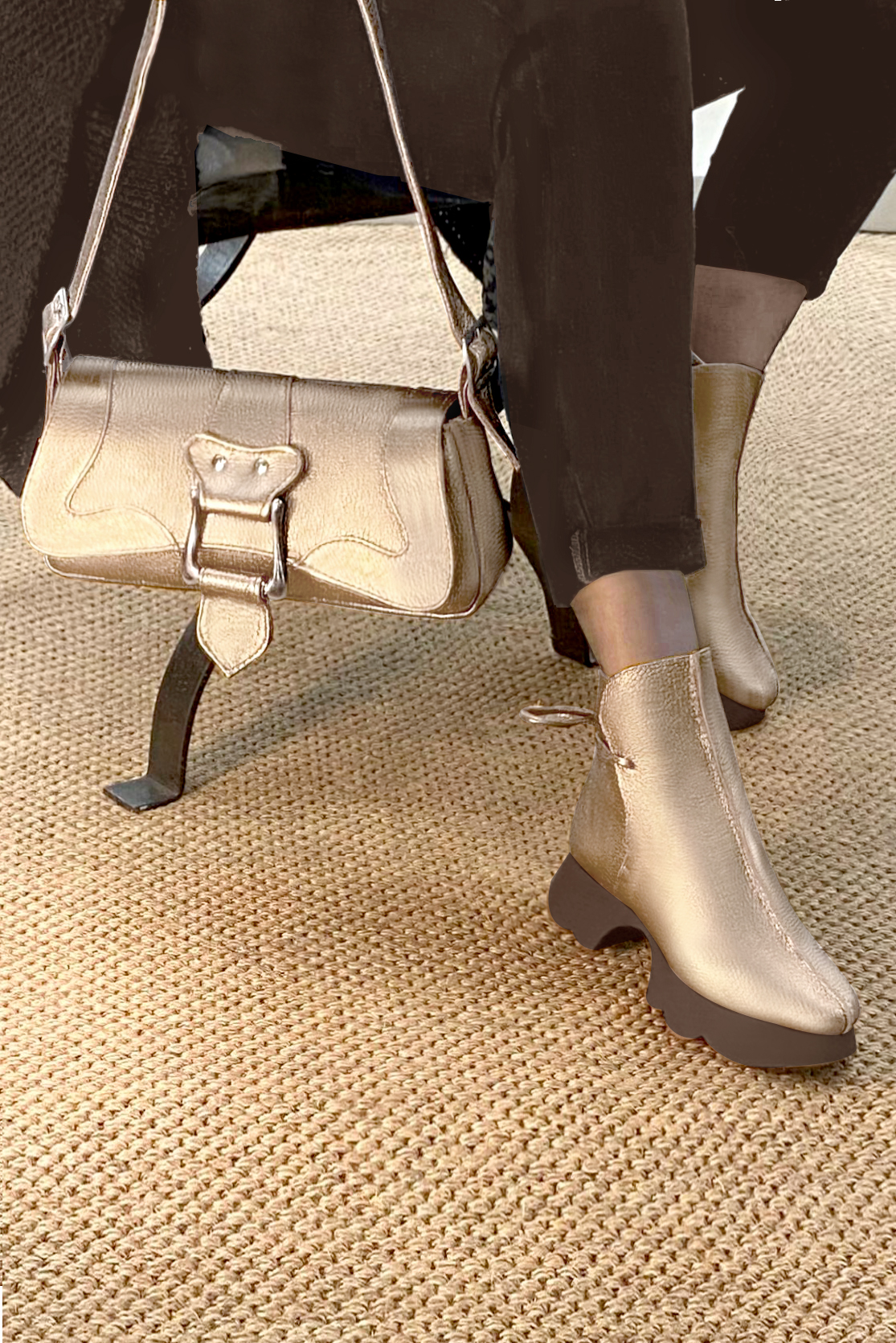 Gold women's ankle boots with laces at the back. Round toe. Low rubber soles. Top view - Florence KOOIJMAN